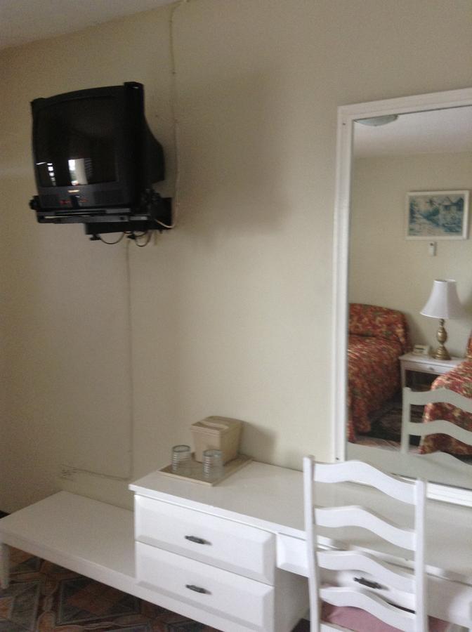 Montego Hotel Montego Bay Room photo