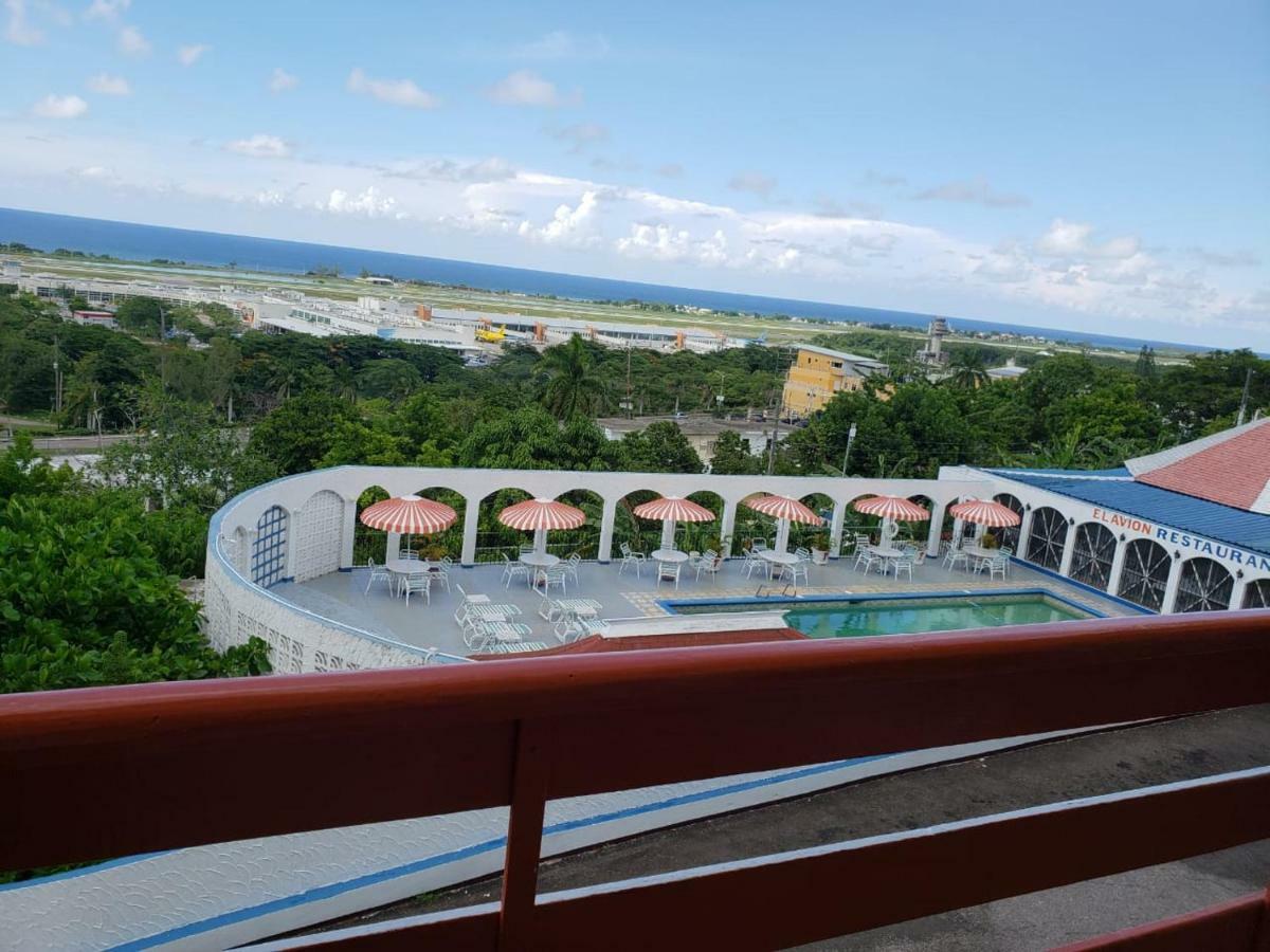 Montego Hotel Montego Bay Exterior photo
